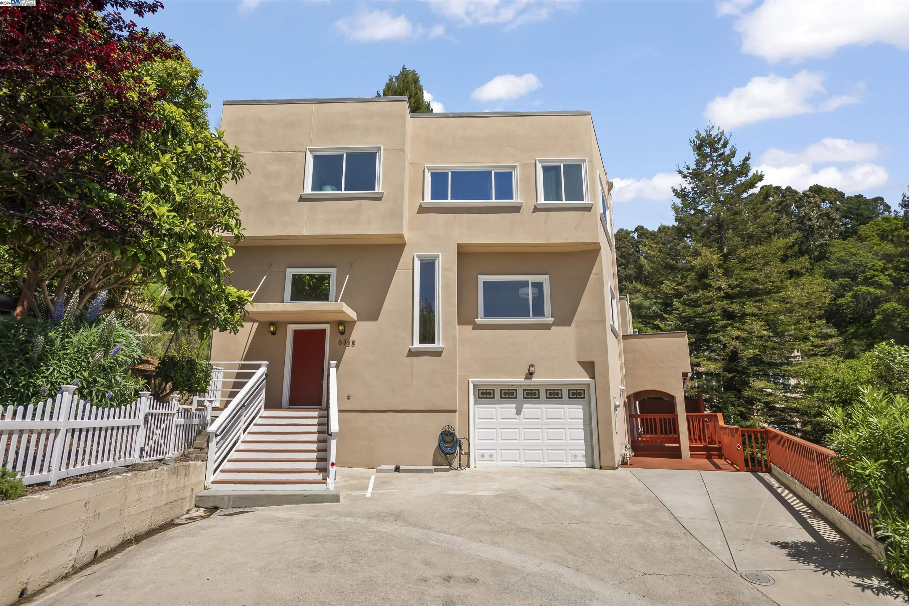 Detail Gallery Image 1 of 1 For 6328 Swainland Rd, Oakland,  CA 94611 - 5 Beds | 3/1 Baths