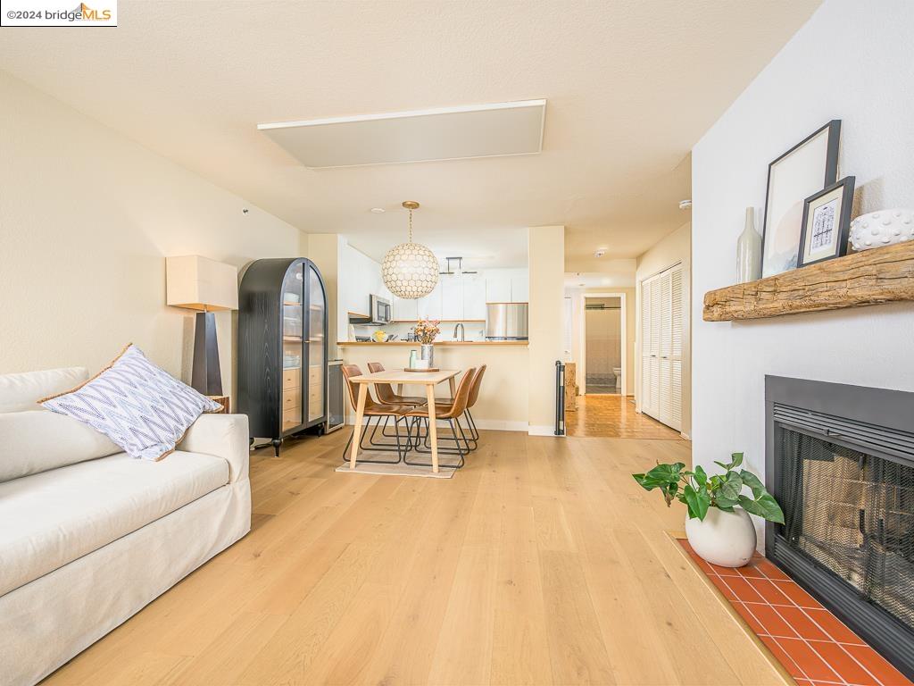 Detail Gallery Image 4 of 26 For 1301 Quarry Ct #112,  Richmond,  CA 94801 - 2 Beds | 2 Baths