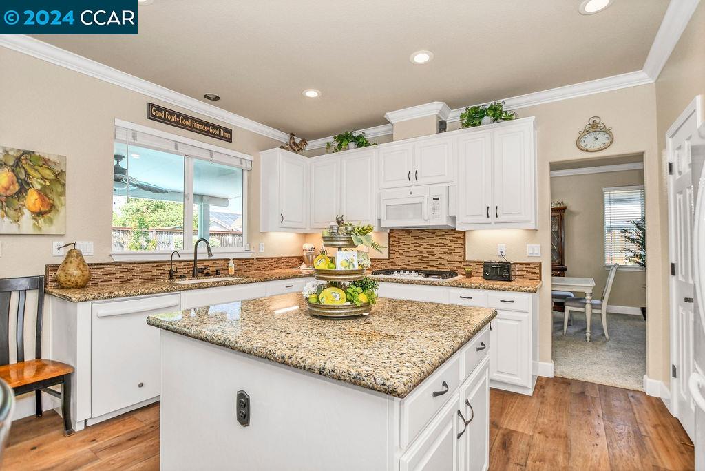 Detail Gallery Image 18 of 58 For 601 Campania Ct, Brentwood,  CA 94513 - 5 Beds | 4 Baths