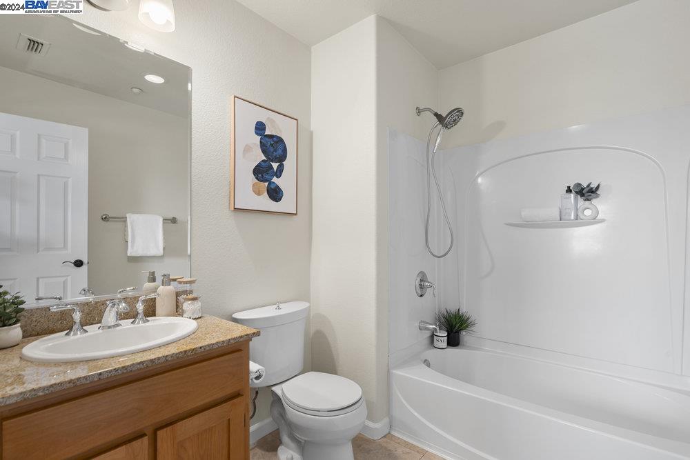 Detail Gallery Image 16 of 25 For 274 Wood St #502,  Livermore,  CA 94550 - 2 Beds | 2/1 Baths