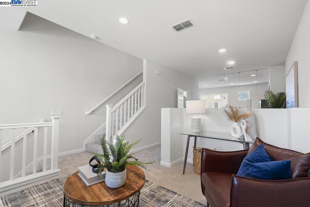 Detail Gallery Image 3 of 25 For 274 Wood St #502,  Livermore,  CA 94550 - 2 Beds | 2/1 Baths