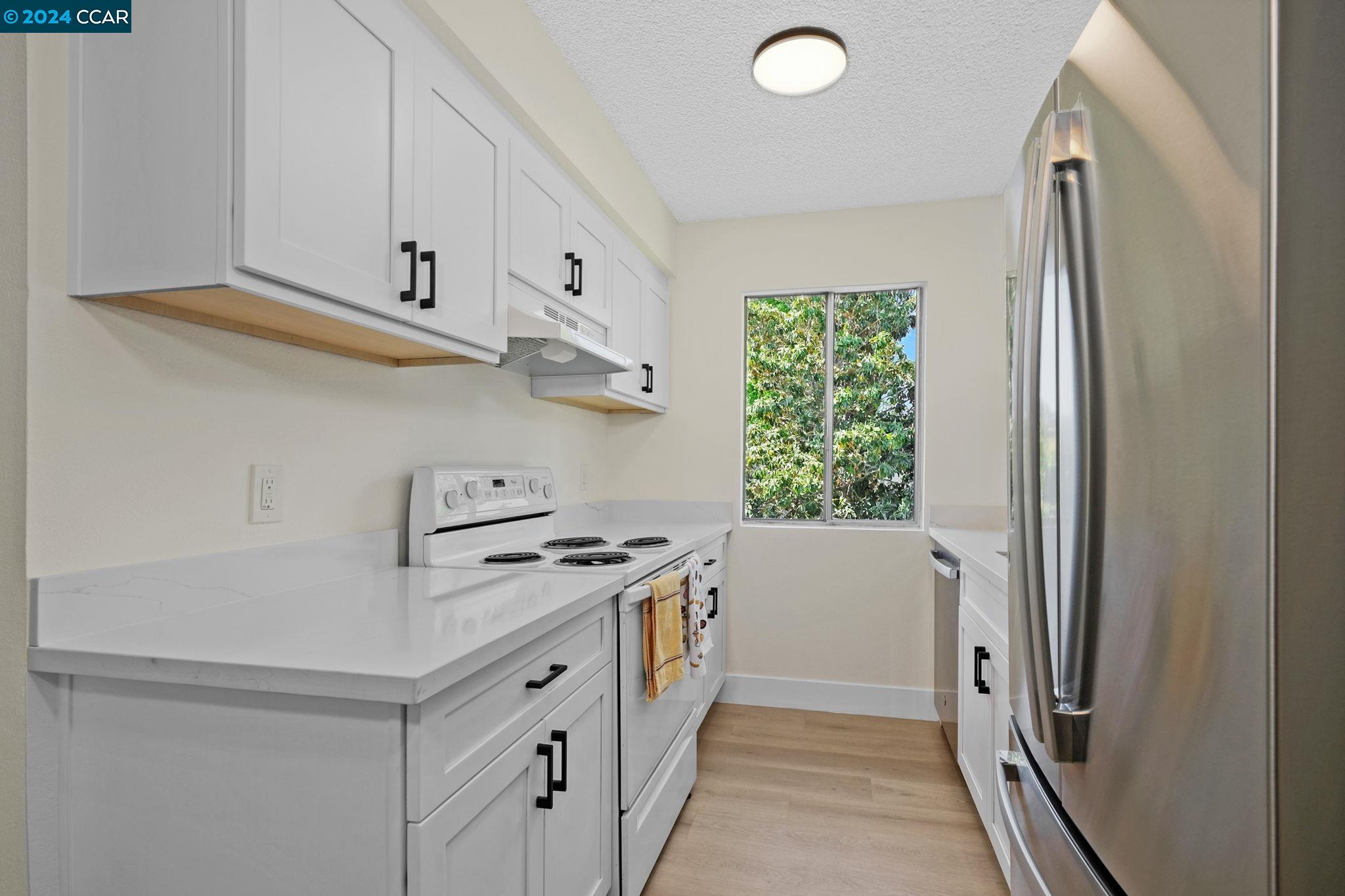 Detail Gallery Image 13 of 22 For 1133 Meadow Ln #62,  Concord,  CA 94520 - 1 Beds | 1 Baths