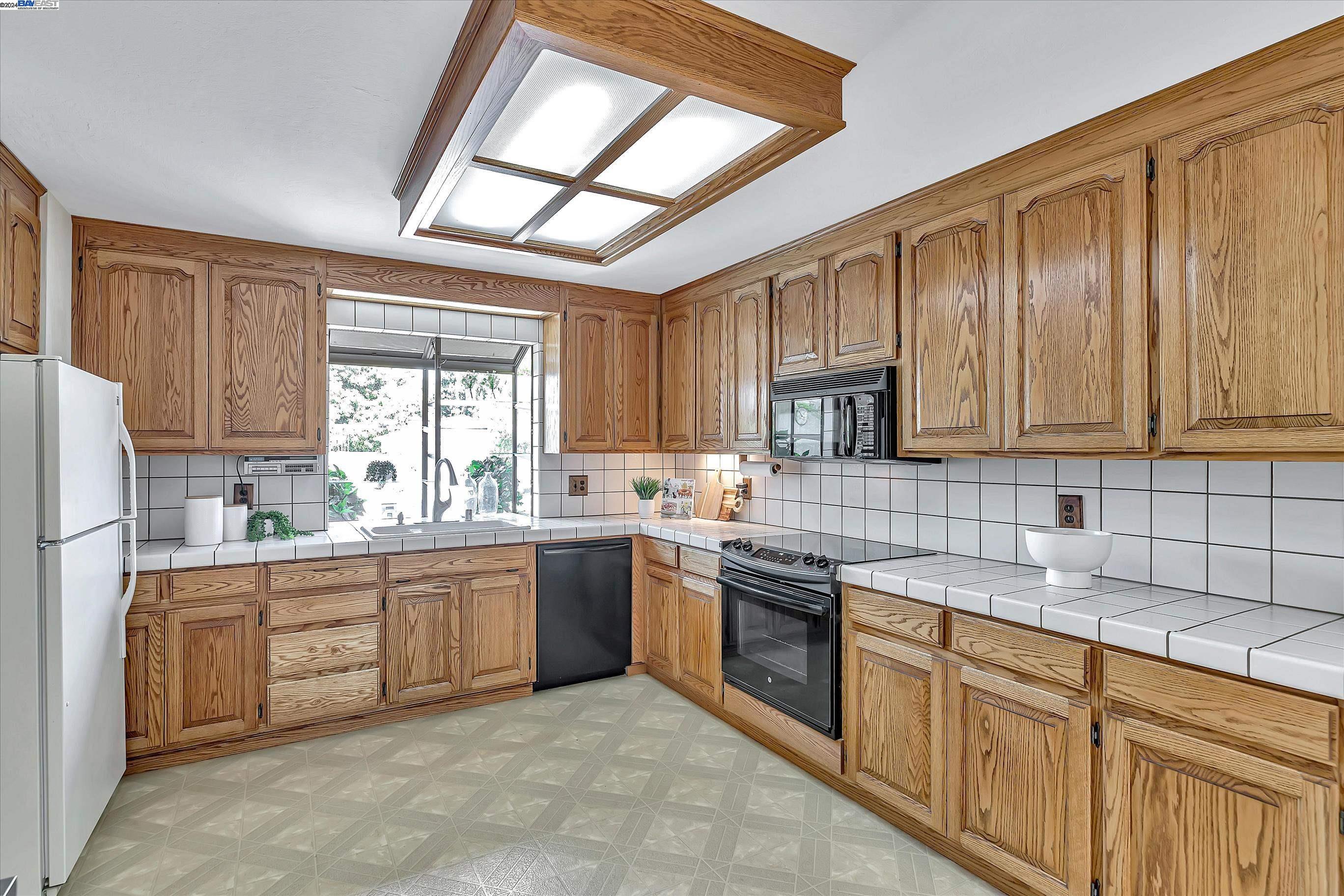 Detail Gallery Image 15 of 60 For 39157 Delano Ct, Fremont,  CA 94538 - 3 Beds | 2 Baths