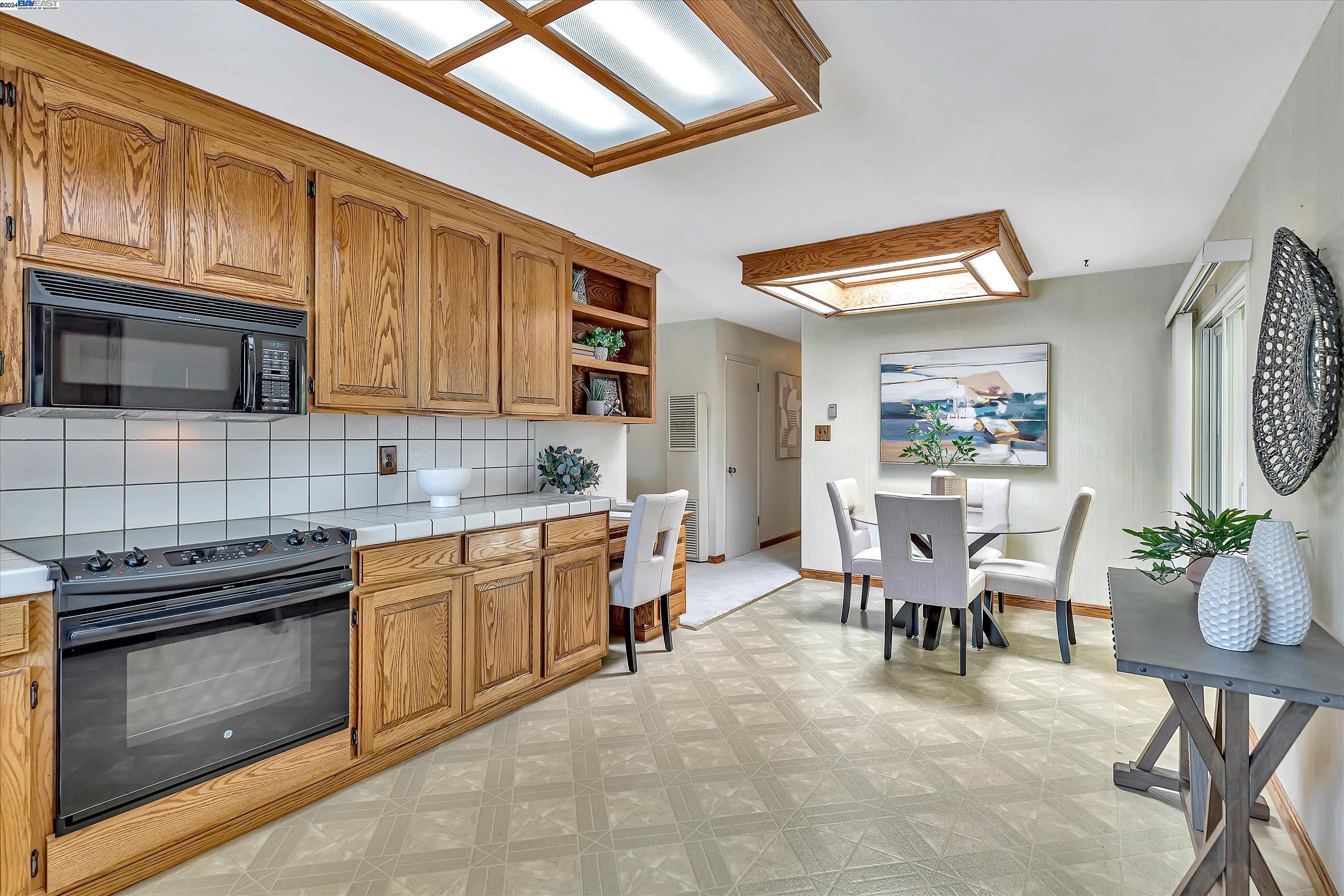 Detail Gallery Image 17 of 60 For 39157 Delano Ct, Fremont,  CA 94538 - 3 Beds | 2 Baths