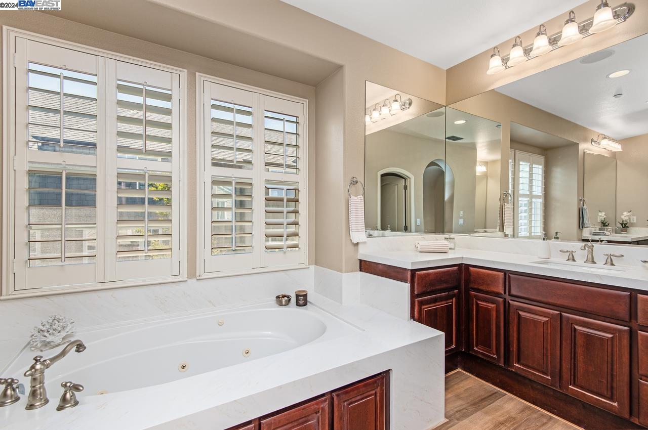 Detail Gallery Image 25 of 46 For 2803 Rutherford Ct, Livermore,  CA 94550 - 4 Beds | 4/1 Baths