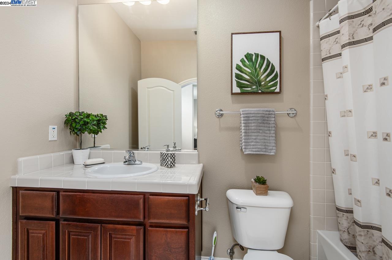 Detail Gallery Image 31 of 46 For 2803 Rutherford Ct, Livermore,  CA 94550 - 4 Beds | 4/1 Baths