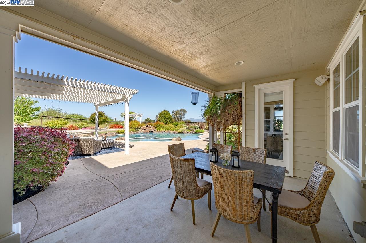 Detail Gallery Image 32 of 46 For 2803 Rutherford Ct, Livermore,  CA 94550 - 4 Beds | 4/1 Baths