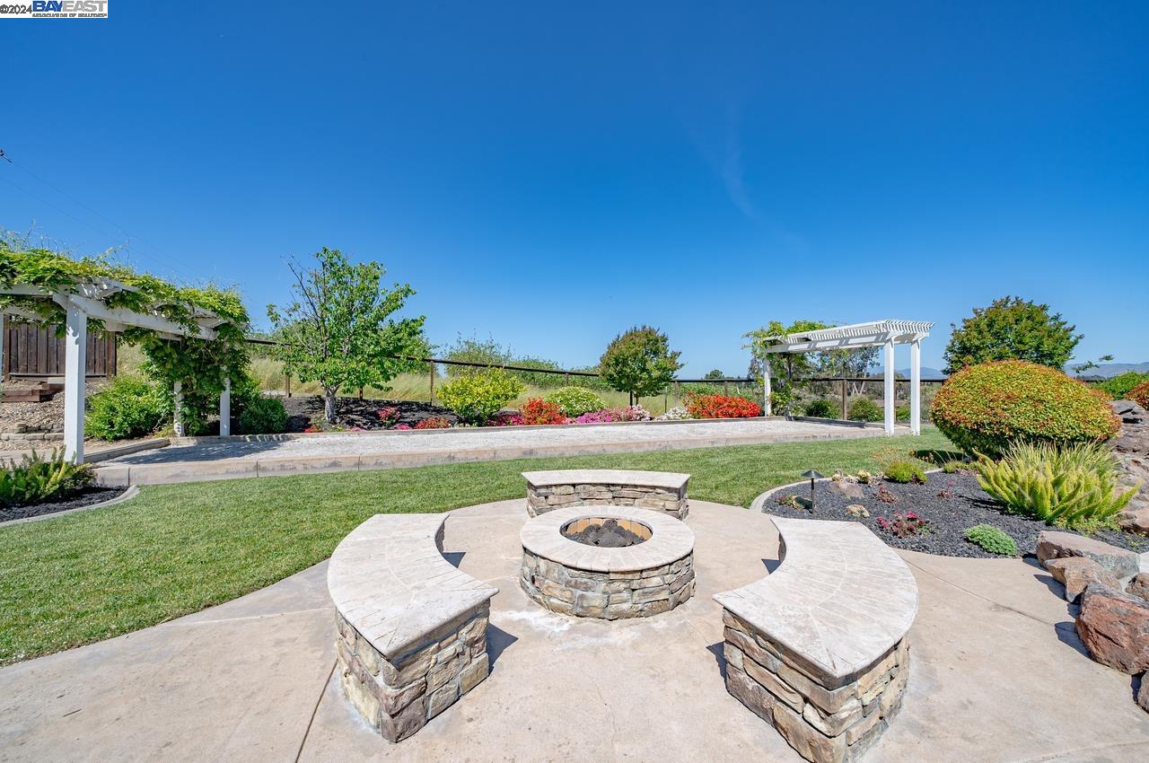 Detail Gallery Image 37 of 46 For 2803 Rutherford Ct, Livermore,  CA 94550 - 4 Beds | 4/1 Baths