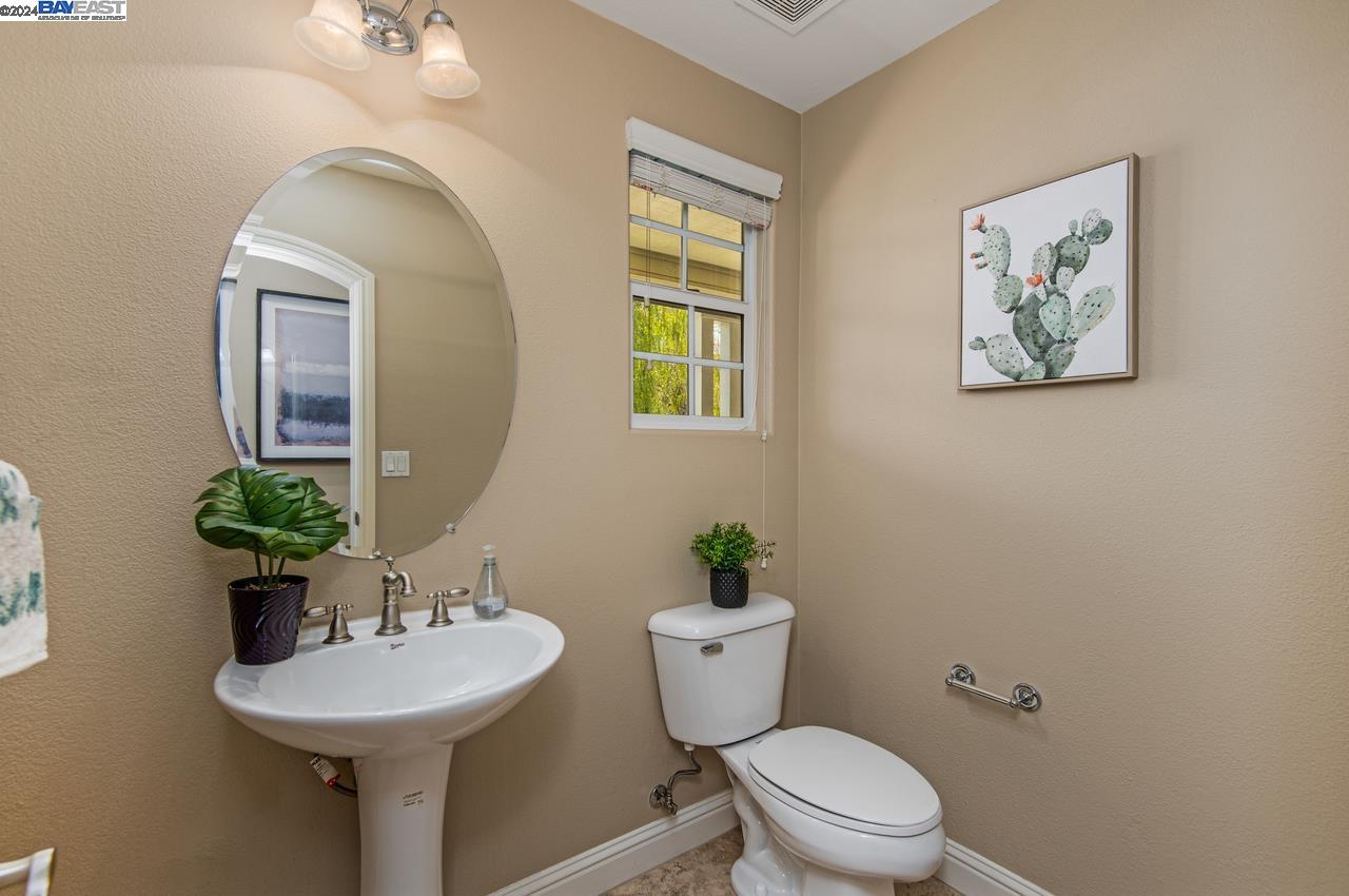 Detail Gallery Image 6 of 46 For 2803 Rutherford Ct, Livermore,  CA 94550 - 4 Beds | 4/1 Baths