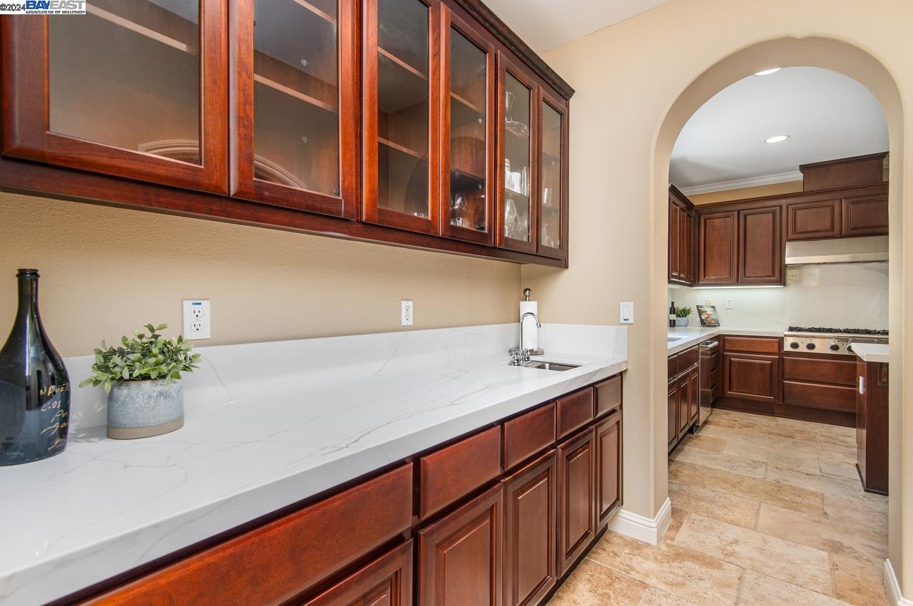 Detail Gallery Image 9 of 46 For 2803 Rutherford Ct, Livermore,  CA 94550 - 4 Beds | 4/1 Baths