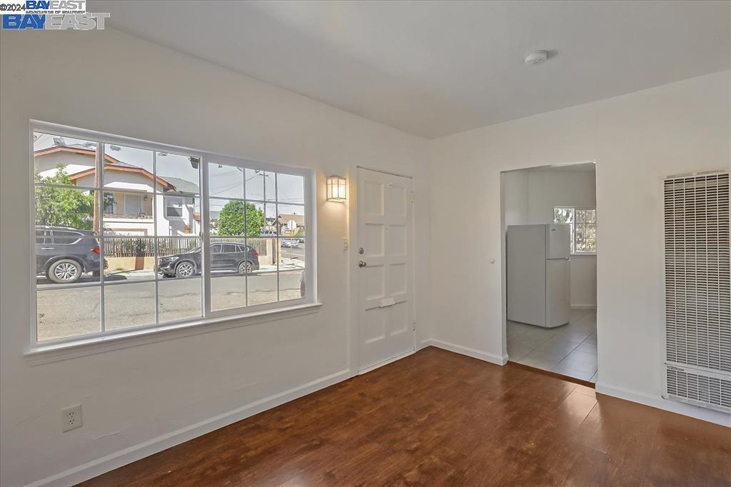 Detail Gallery Image 8 of 11 For 2125 38th Ave, Oakland,  CA 94601 - – Beds | – Baths