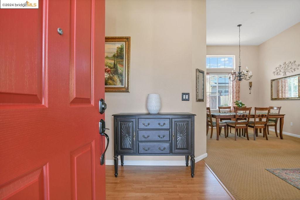 Detail Gallery Image 5 of 46 For 930 Mericrest St, Brentwood,  CA 94513 - 4 Beds | 2/1 Baths
