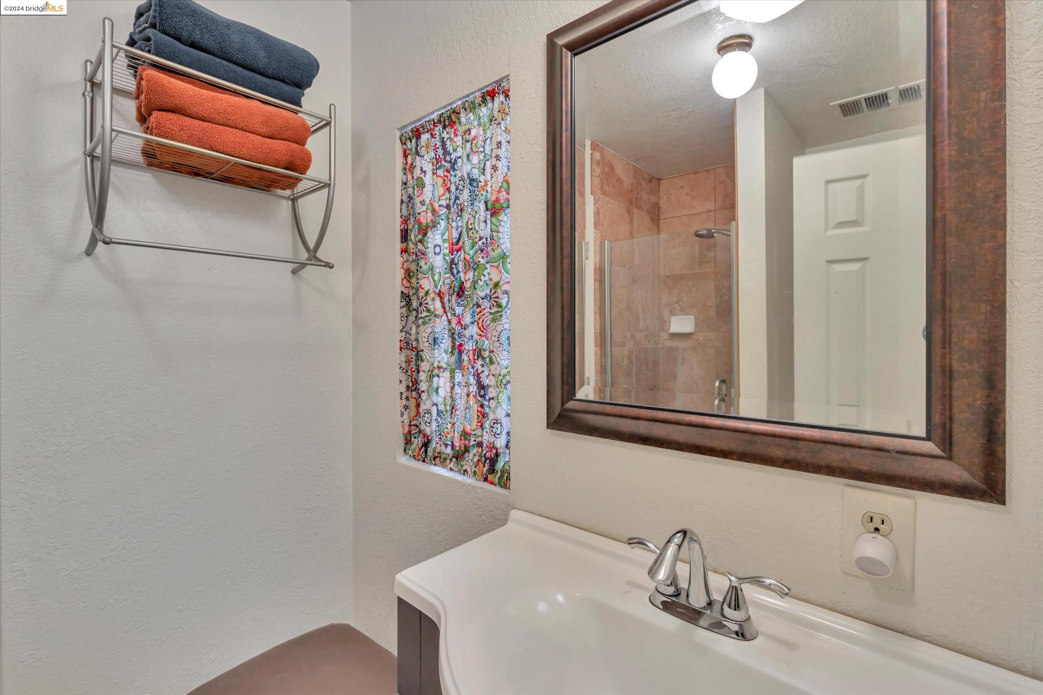 Detail Gallery Image 8 of 13 For 275 Burnett Avenue 57, Morgan Hill,  CA 95037 - 2 Beds | 2 Baths