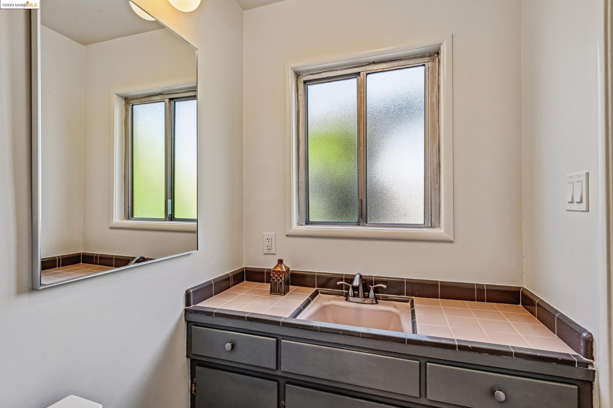 Detail Gallery Image 23 of 44 For 1218 Lawrence St, El Cerrito,  CA 94530 - 3 Beds | 2 Baths