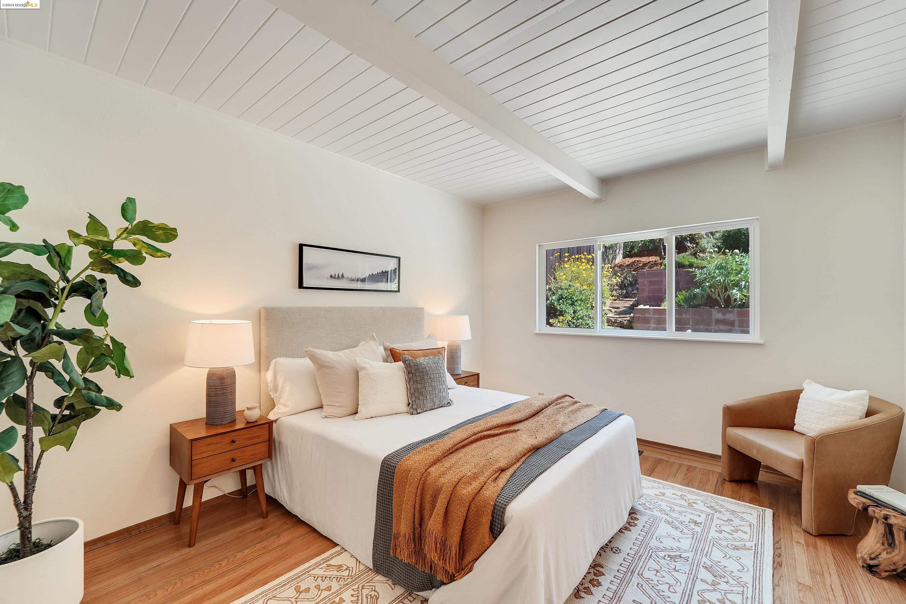 Detail Gallery Image 29 of 48 For 251 Stanford Ave, Kensington,  CA 94708-1103 - 3 Beds | 2/1 Baths