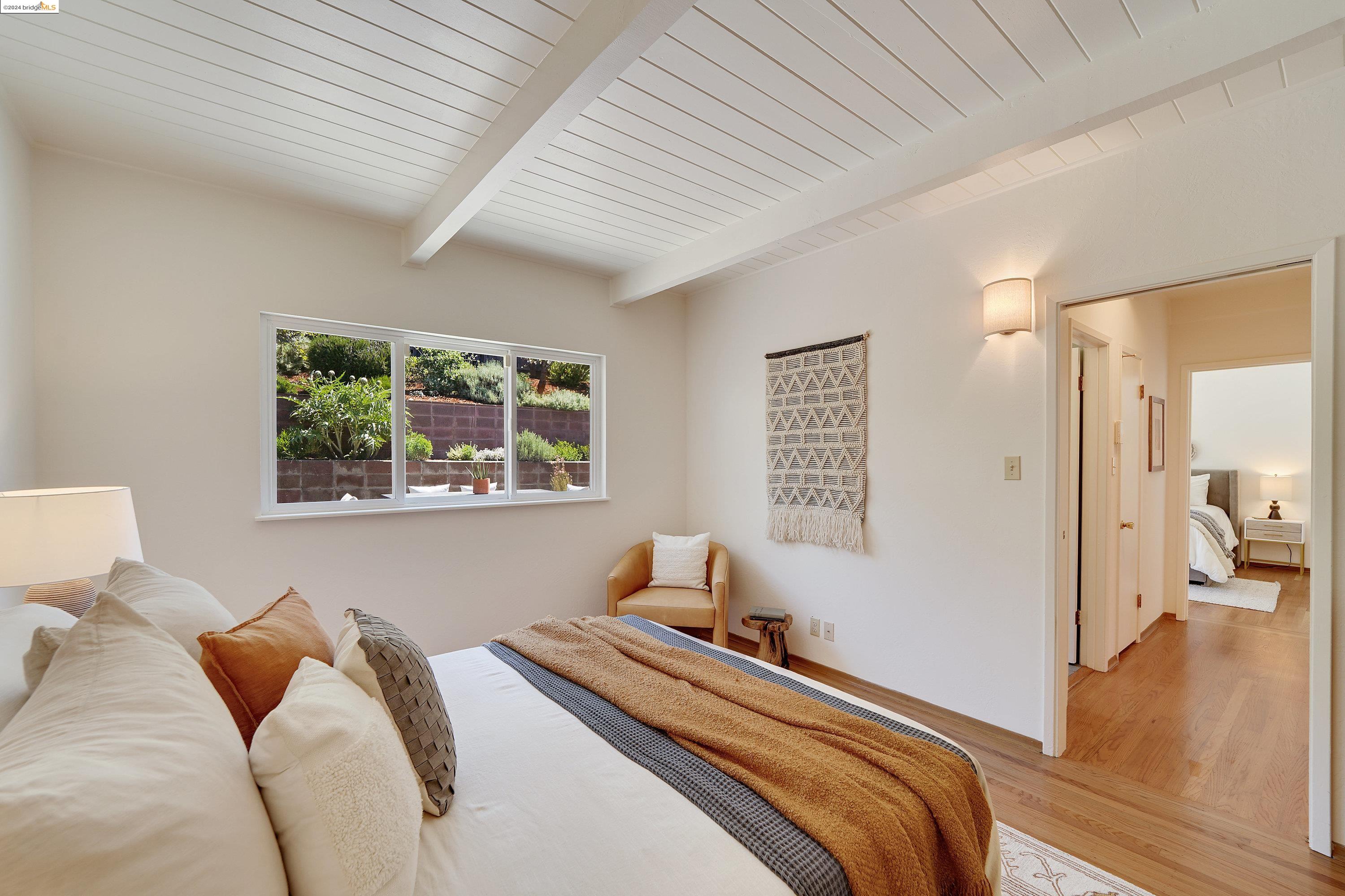 Detail Gallery Image 30 of 48 For 251 Stanford Ave, Kensington,  CA 94708-1103 - 3 Beds | 2/1 Baths