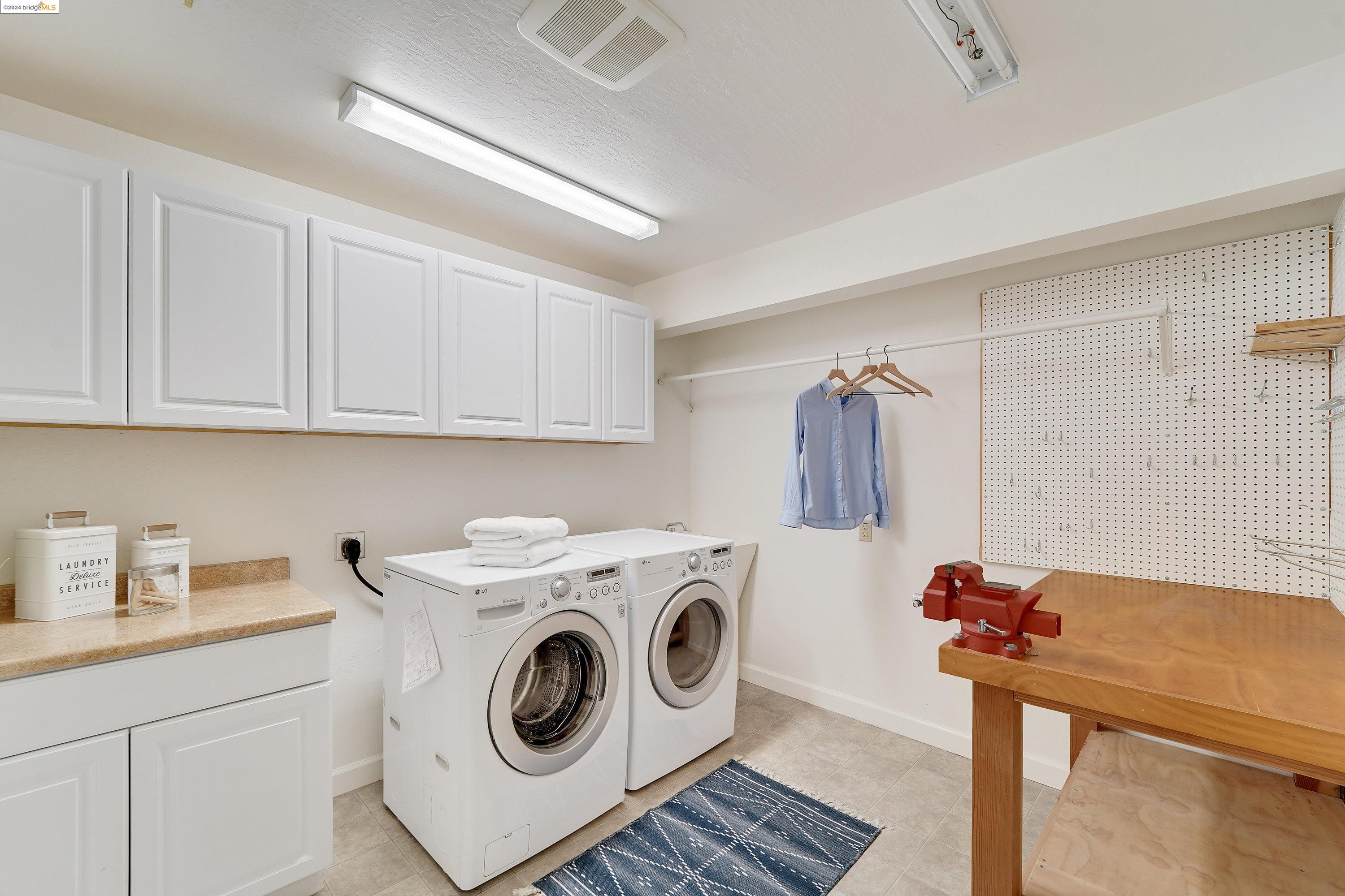 Detail Gallery Image 38 of 48 For 251 Stanford Ave, Kensington,  CA 94708-1103 - 3 Beds | 2/1 Baths