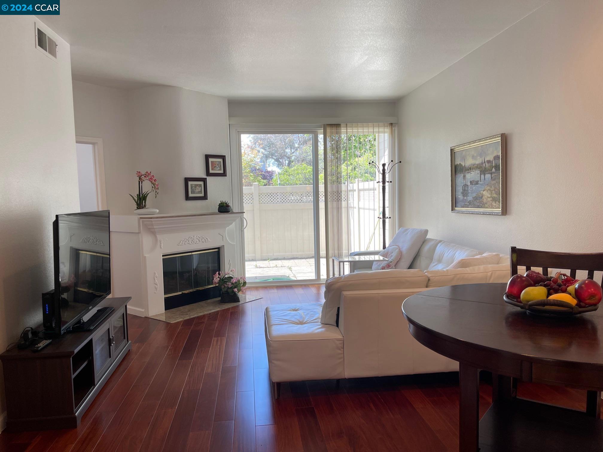 Photo #2: 41058933 Listing 