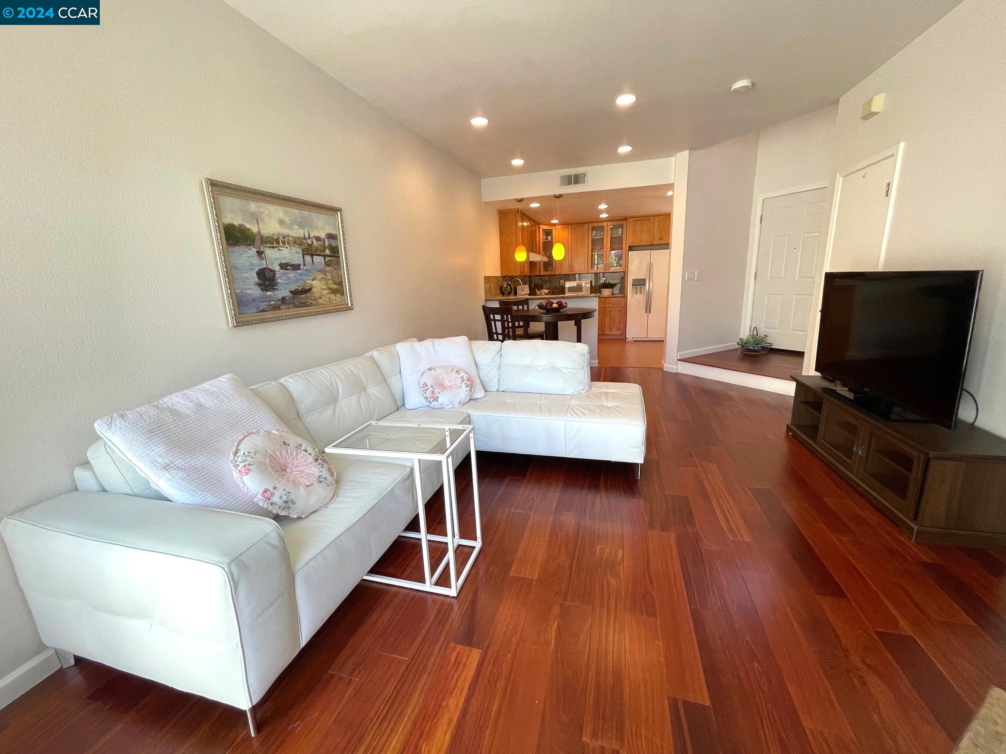 Photo #4: 41058933 Listing 