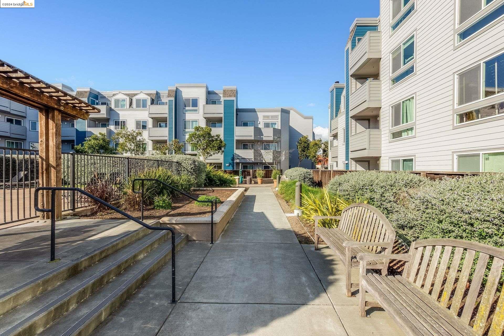 Detail Gallery Image 26 of 36 For 6400 Christie Ave #5413,  Emeryville,  CA 94608 - 0 Beds | 1 Baths