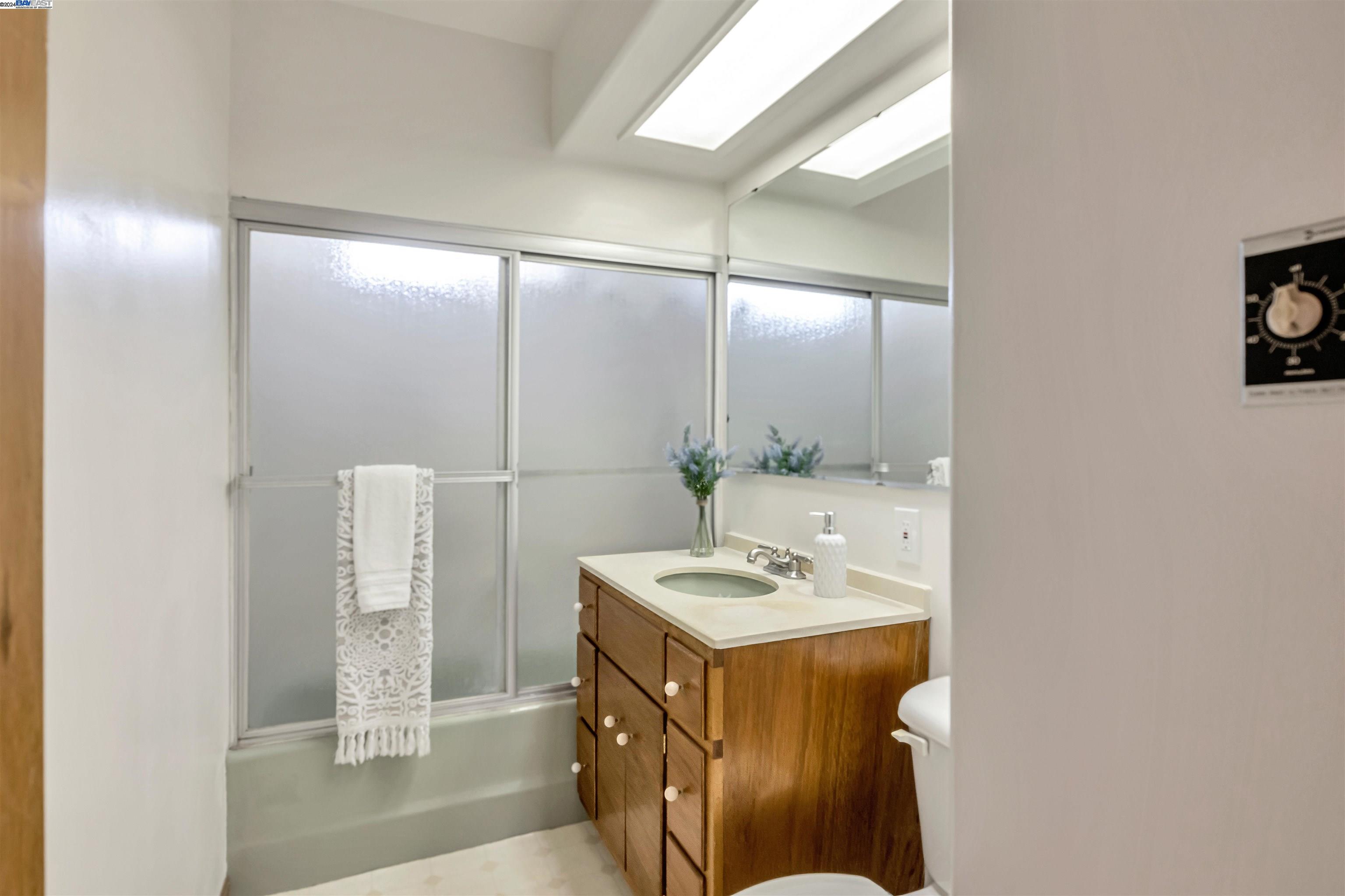 Detail Gallery Image 30 of 39 For 3583 Del Monte Way, San Leandro,  CA 94578 - 3 Beds | 2 Baths