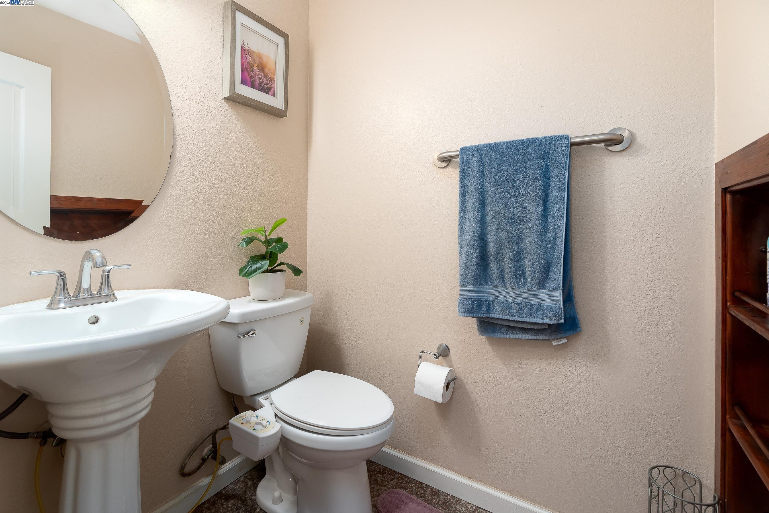 Detail Gallery Image 4 of 25 For 4341 Agena Circle, Union City,  CA 94587 - 4 Beds | 2/1 Baths