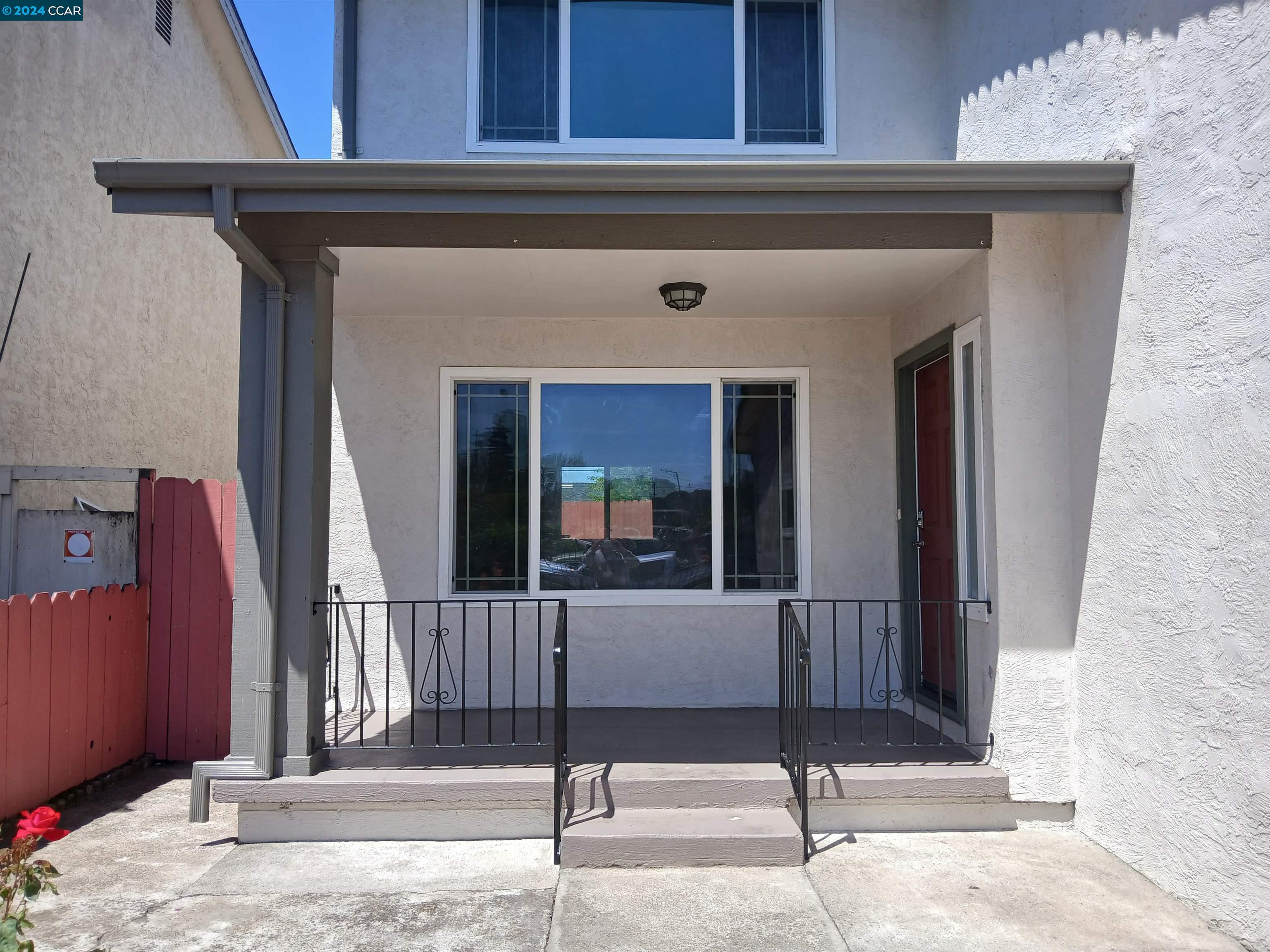 Detail Gallery Image 2 of 54 For 2881 13th St, San Pablo,  CA 94806 - 4 Beds | 2/1 Baths