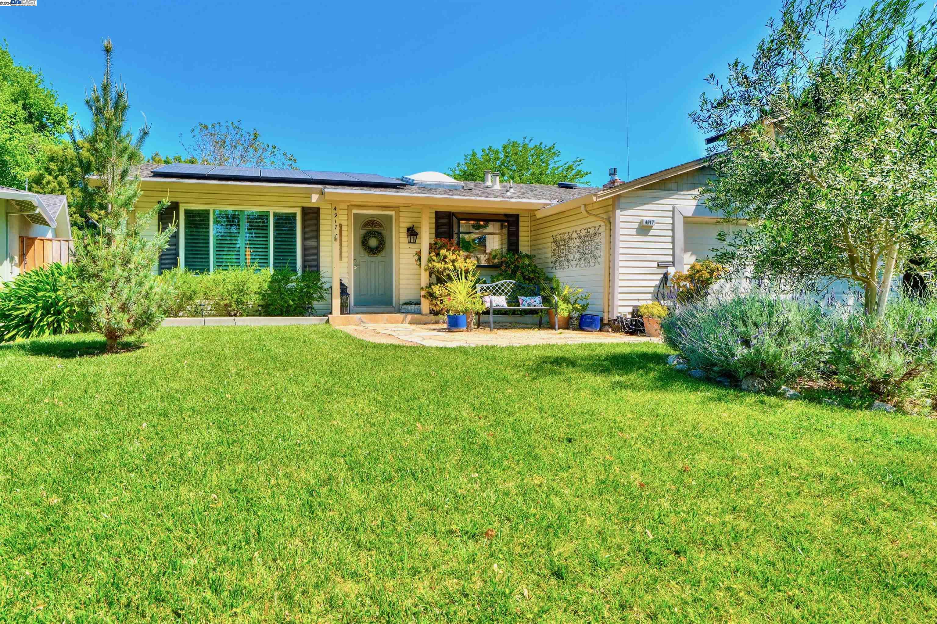 Detail Gallery Image 1 of 1 For 4917 Golden Rd, Pleasanton,  CA 94566 - 4 Beds | 3 Baths