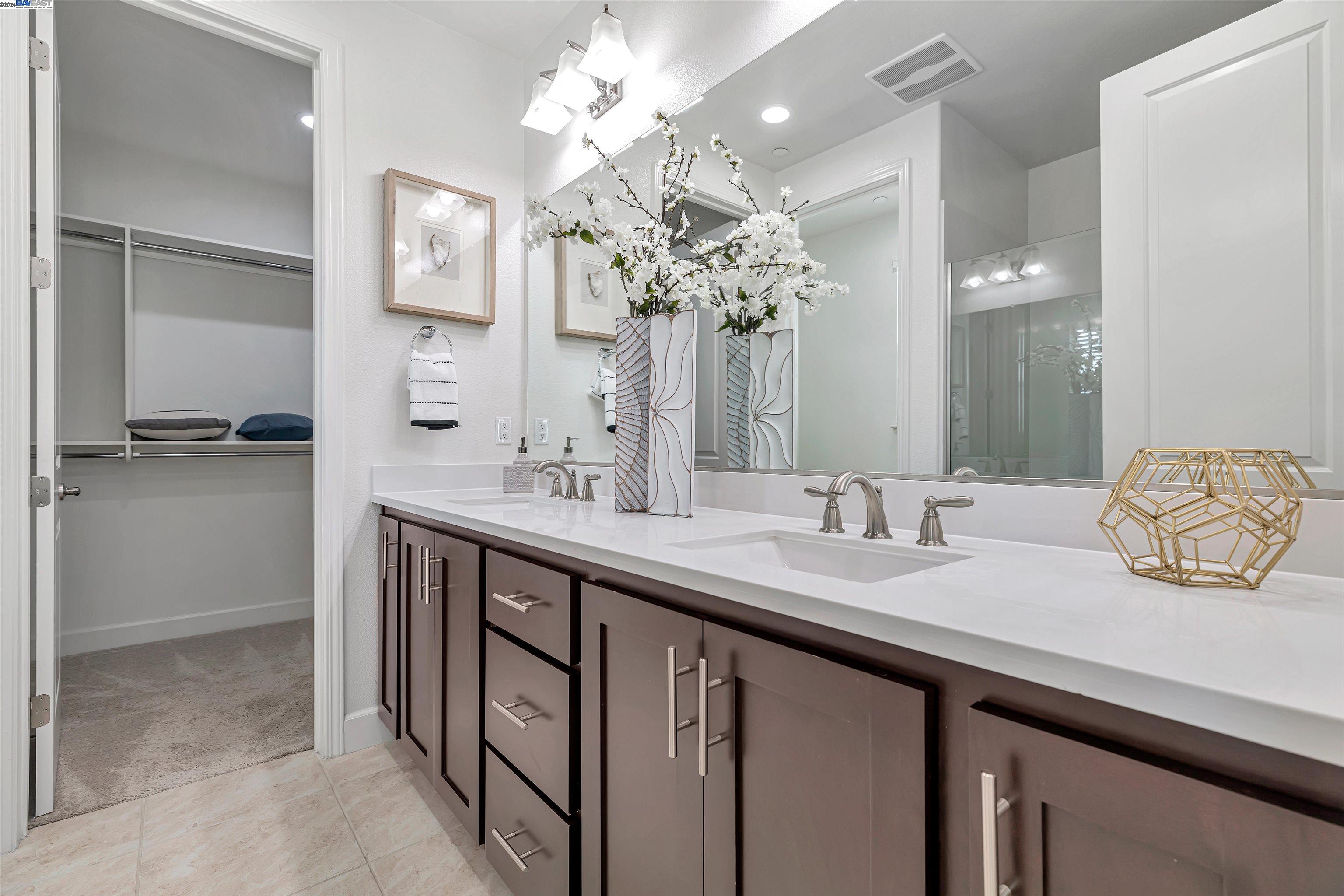 Detail Gallery Image 41 of 50 For 2041 Atlas Loop, Mountain View,  CA 94043 - 4 Beds | 3/1 Baths