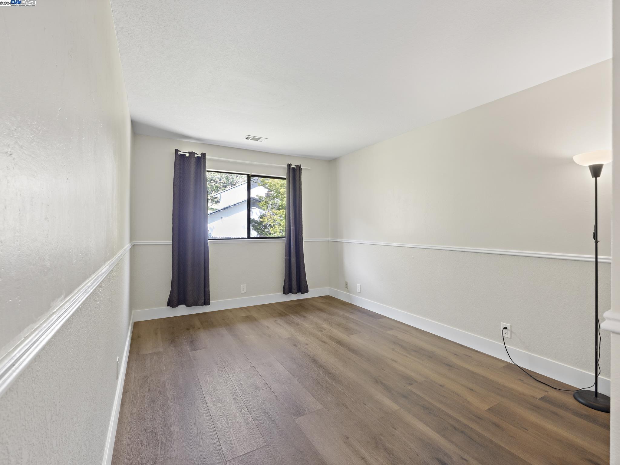Detail Gallery Image 17 of 41 For 106 Monte Verde Dr, Vacaville,  CA 95688 - 5 Beds | 2/1 Baths