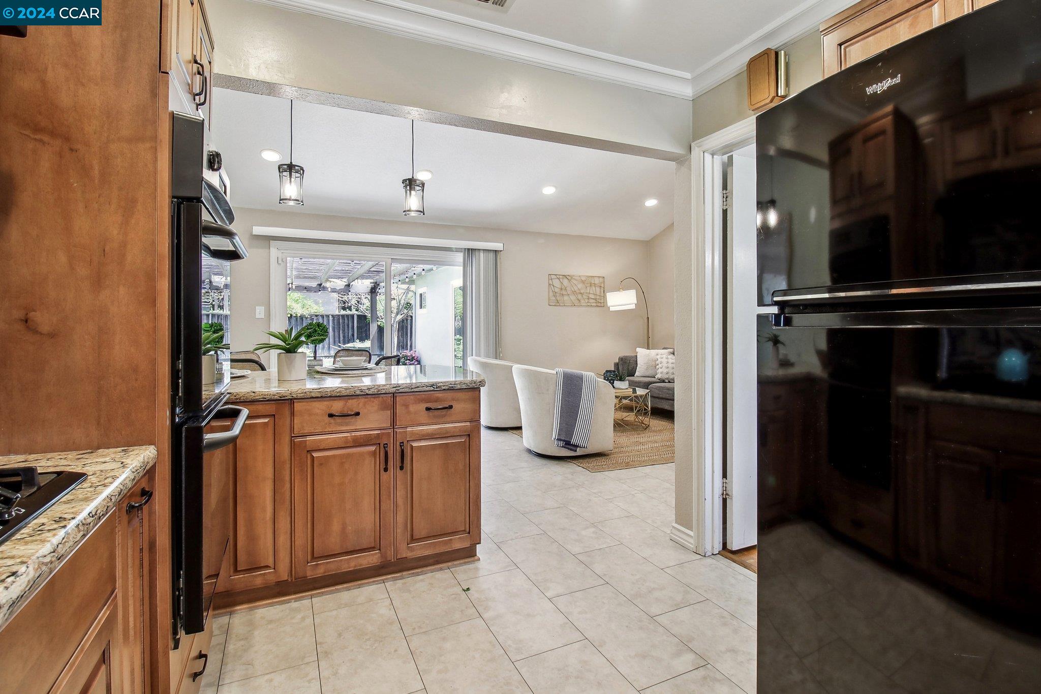 Detail Gallery Image 16 of 45 For 1764 Bishop Dr, Concord,  CA 94521 - 4 Beds | 2 Baths