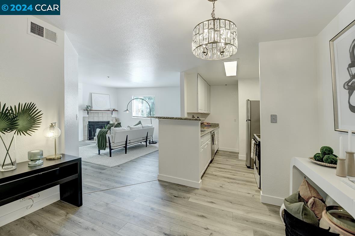Detail Gallery Image 4 of 38 For 1430 Bel Air Dr #109,  Concord,  CA 94521 - 2 Beds | 1 Baths