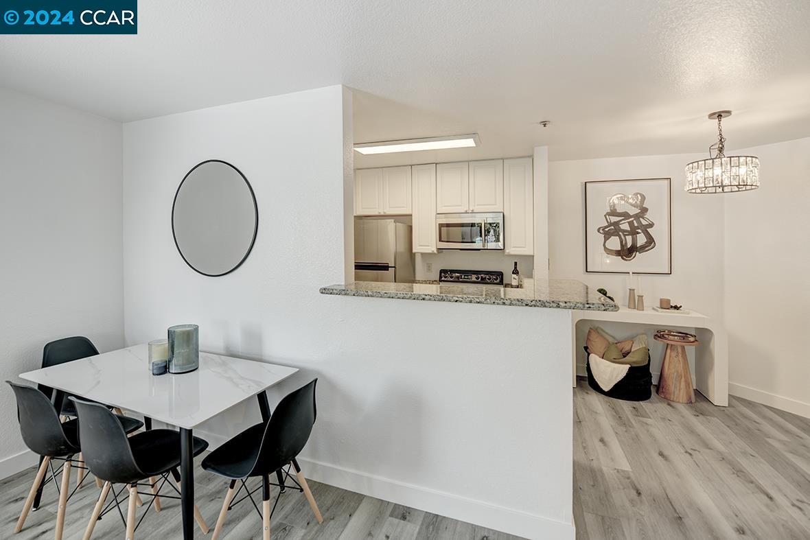 Detail Gallery Image 6 of 38 For 1430 Bel Air Dr #109,  Concord,  CA 94521 - 2 Beds | 1 Baths