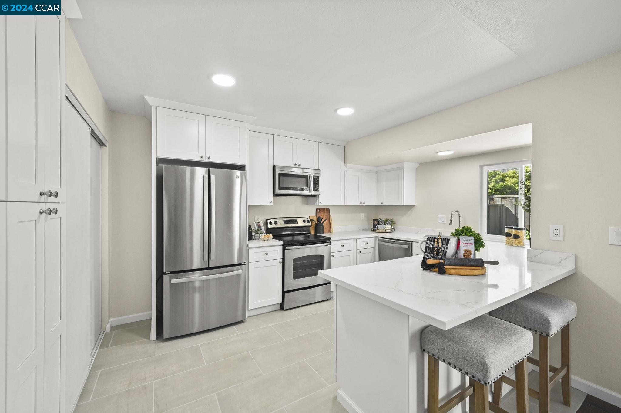 Photo #5: 41059055 Listing 