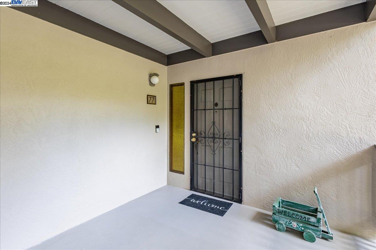 Detail Gallery Image 3 of 50 For 19100 Crest Ave #77,  Castro Valley,  CA 94546 - 2 Beds | 2 Baths