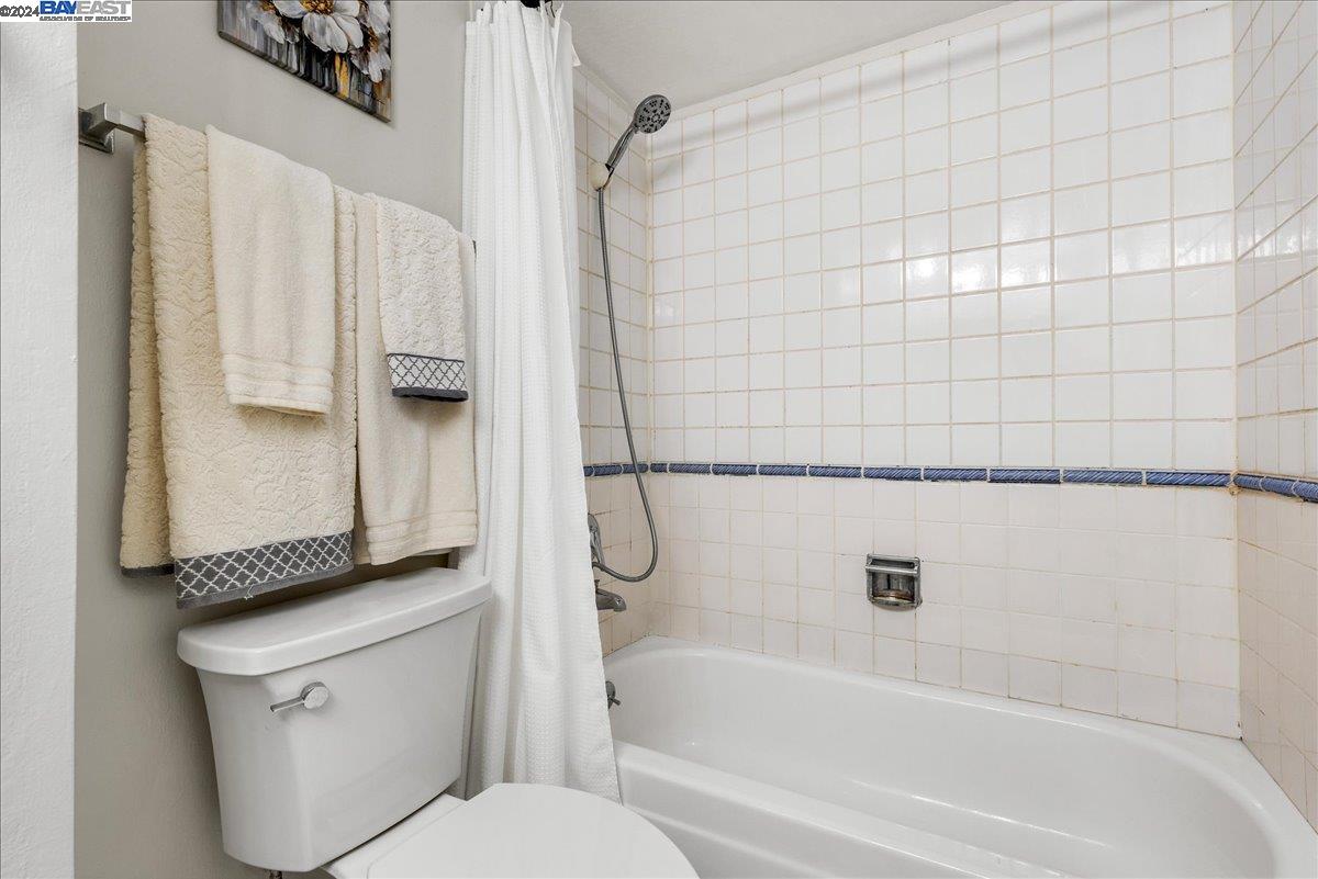 Detail Gallery Image 24 of 50 For 19100 Crest Ave #77,  Castro Valley,  CA 94546 - 2 Beds | 2 Baths