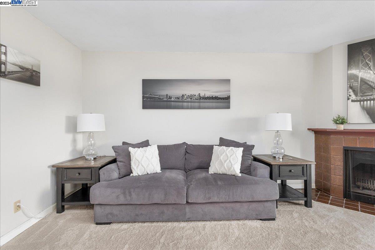 Detail Gallery Image 7 of 50 For 19100 Crest Ave #77,  Castro Valley,  CA 94546 - 2 Beds | 2 Baths