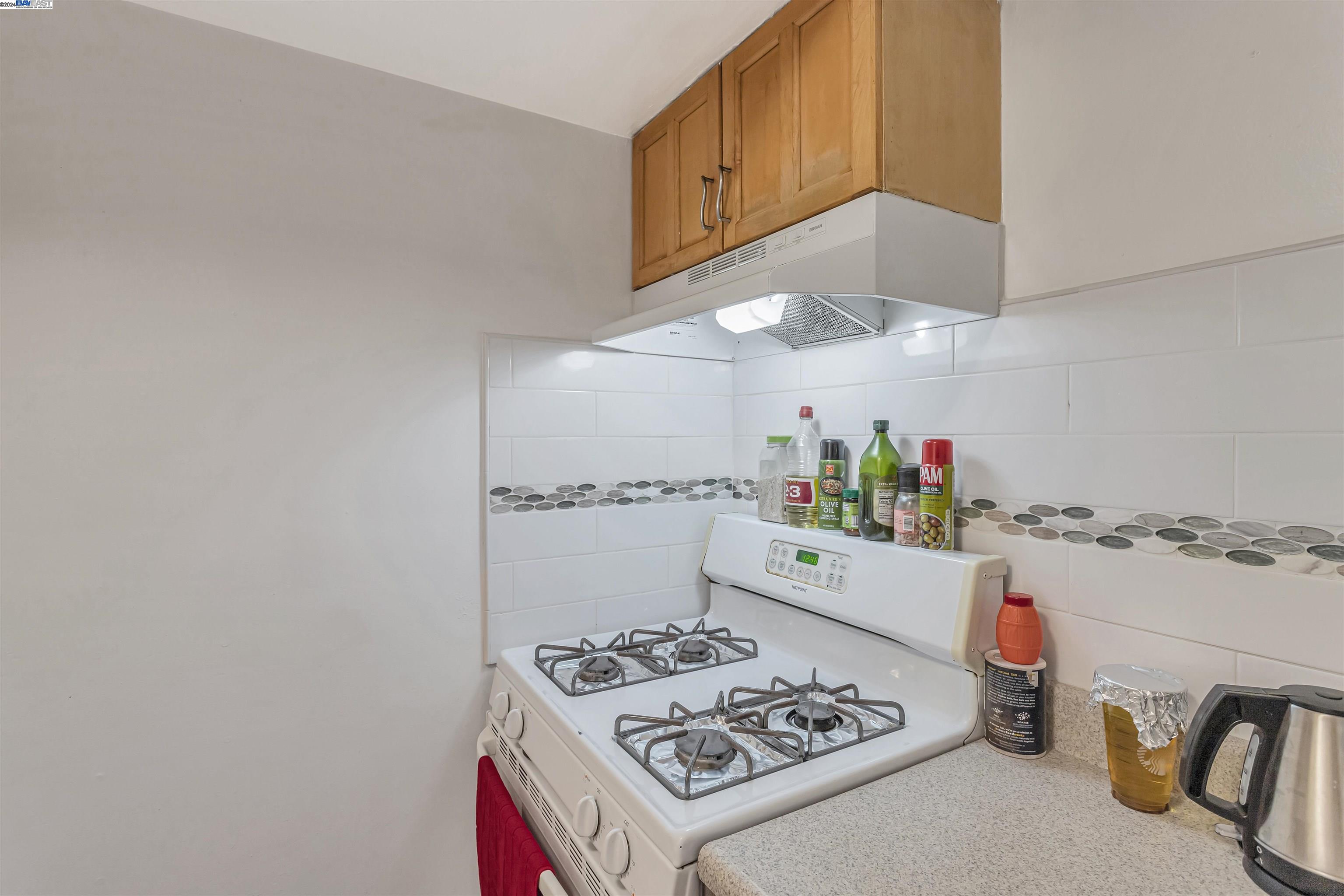 Detail Gallery Image 13 of 22 For 1560 Pine Street #14,  Concord,  CA 94520 - 2 Beds | 1 Baths