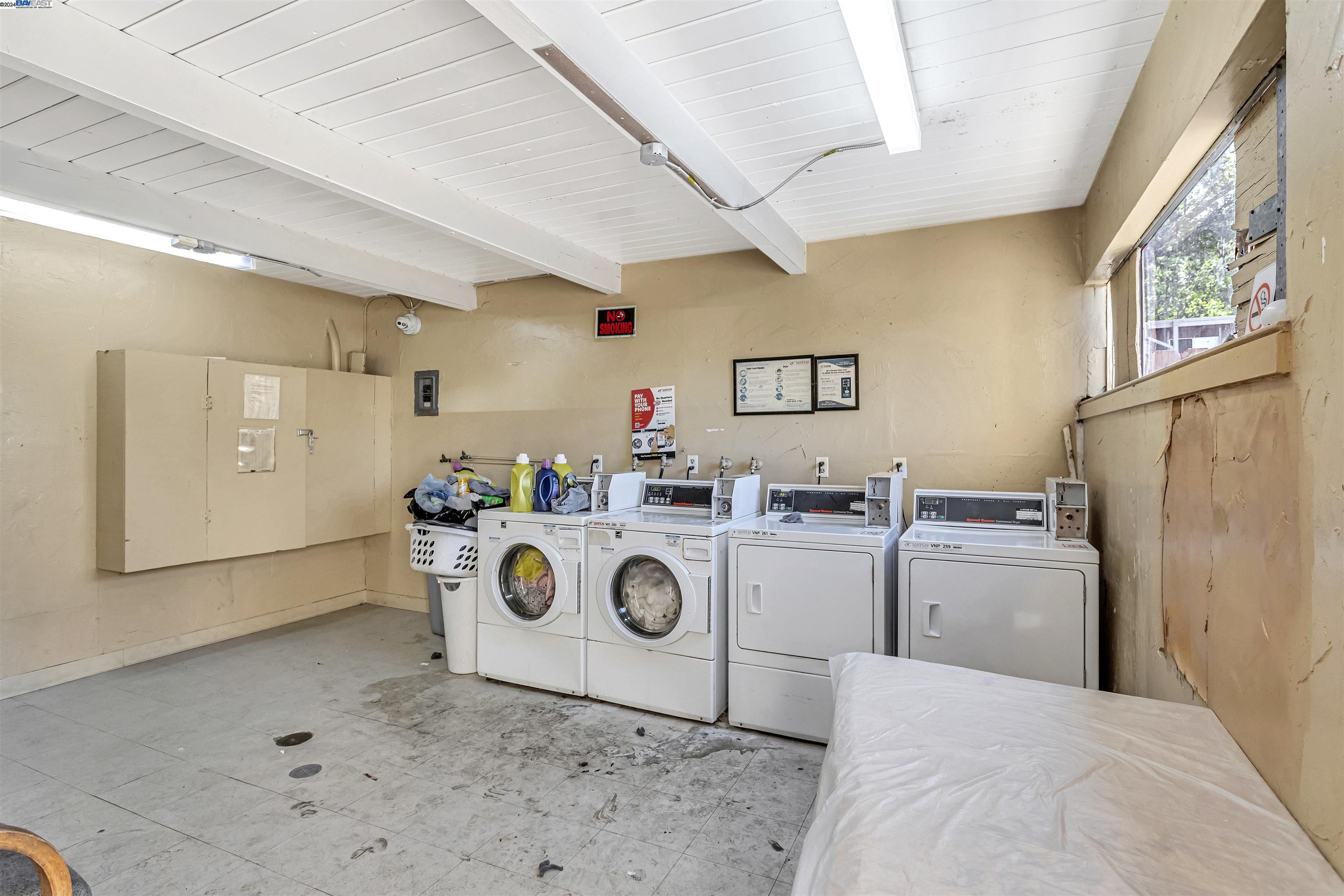 Detail Gallery Image 17 of 22 For 1560 Pine Street #14,  Concord,  CA 94520 - 2 Beds | 1 Baths