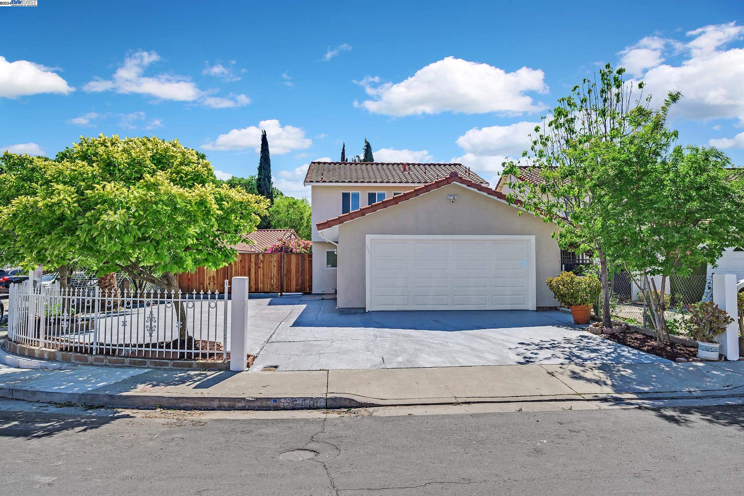 Detail Gallery Image 1 of 1 For 546 Guerra Dr, San Jose,  CA 95111 - 4 Beds | 2/1 Baths