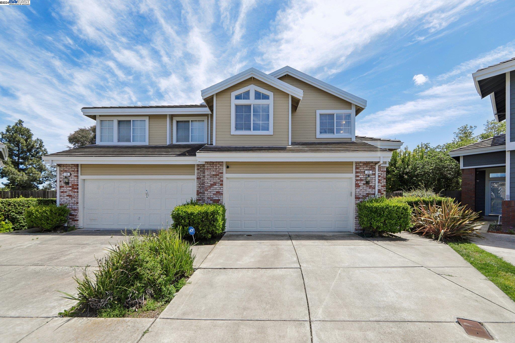 Detail Gallery Image 2 of 21 For 23 Bonny Doone, Hercules,  CA 94547 - 3 Beds | 2/1 Baths