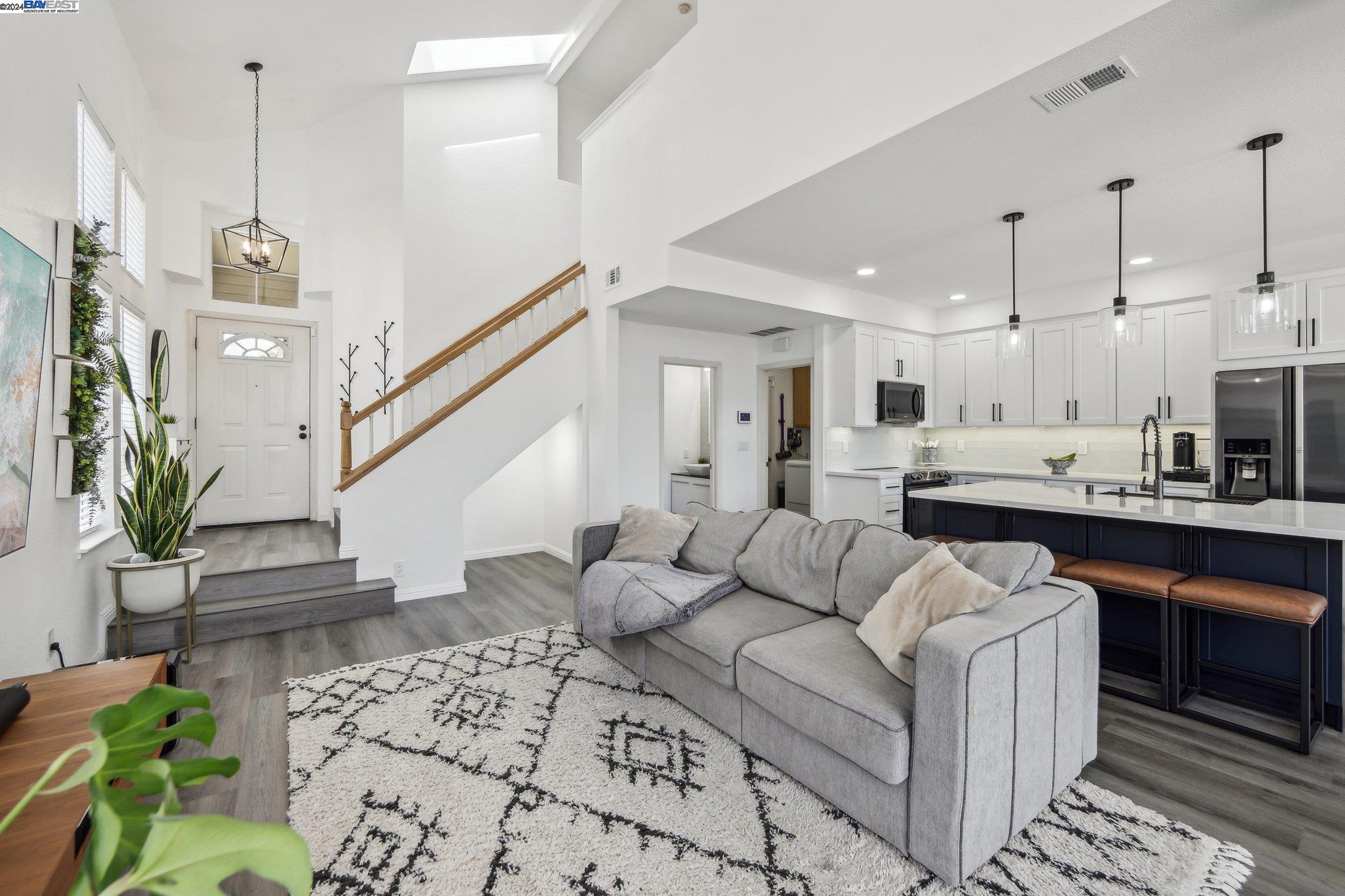 Photo #5: 41059093 Listing 