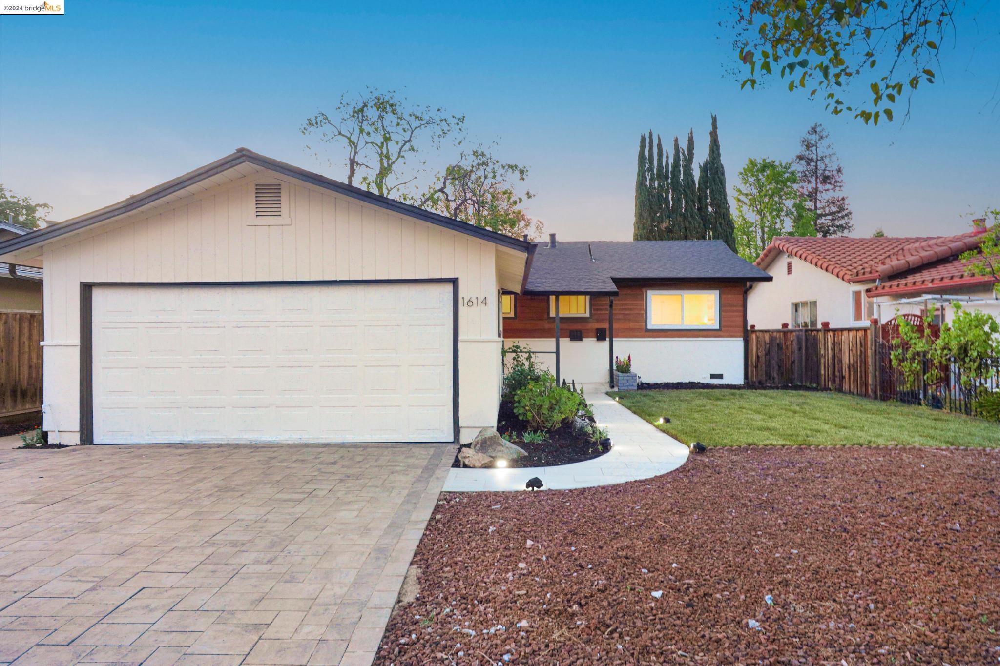 Detail Gallery Image 1 of 1 For 1614 Pecan Ct, Redwood City,  CA 94061 - 3 Beds | 2 Baths
