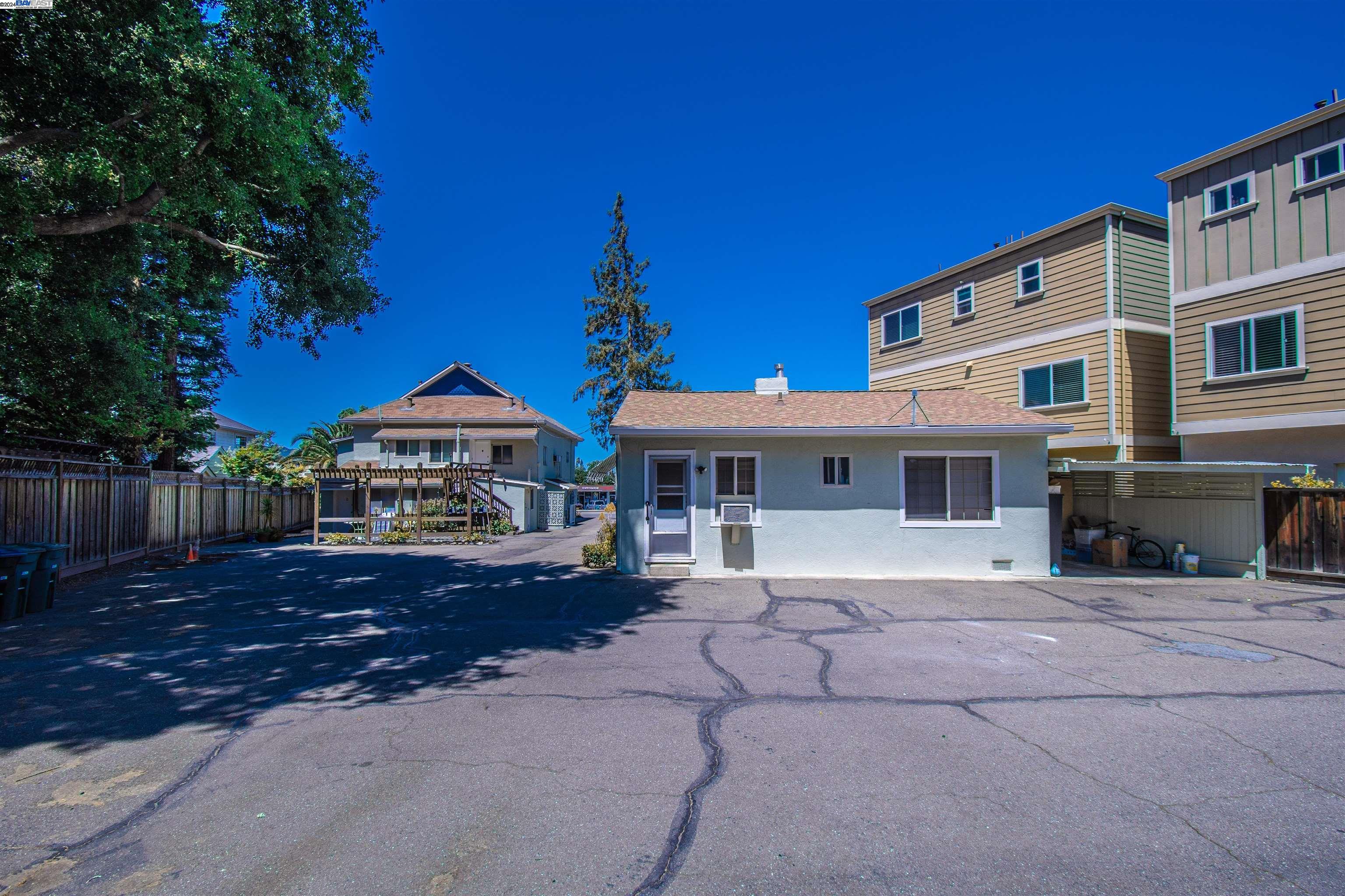 Detail Gallery Image 6 of 15 For 4250 1st St, Pleasanton,  CA 94566 - 5 Beds | 6 Baths