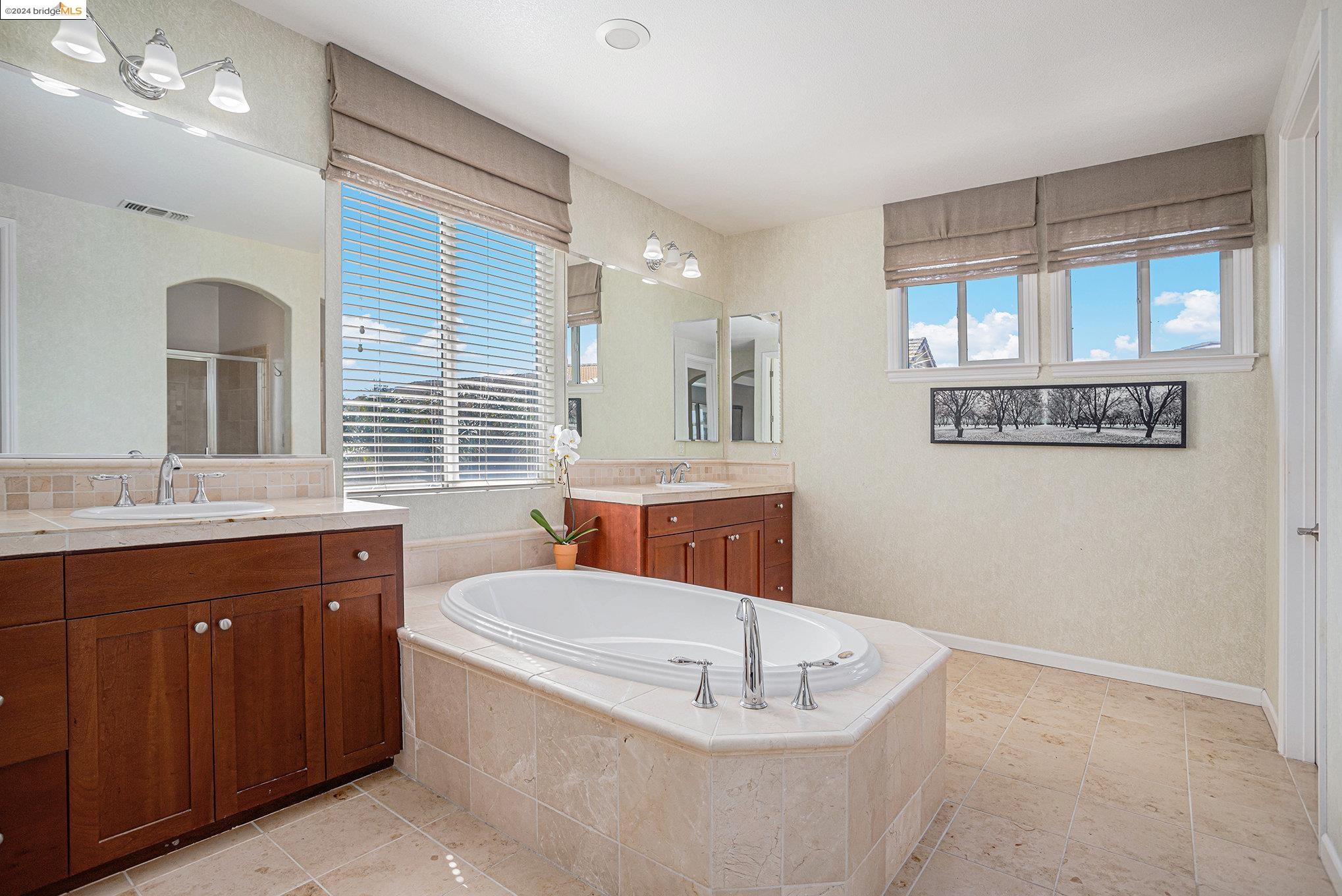Detail Gallery Image 33 of 45 For 5118 Fern Ridge Circle, Discovery Bay,  CA 94505 - 4 Beds | 3/1 Baths
