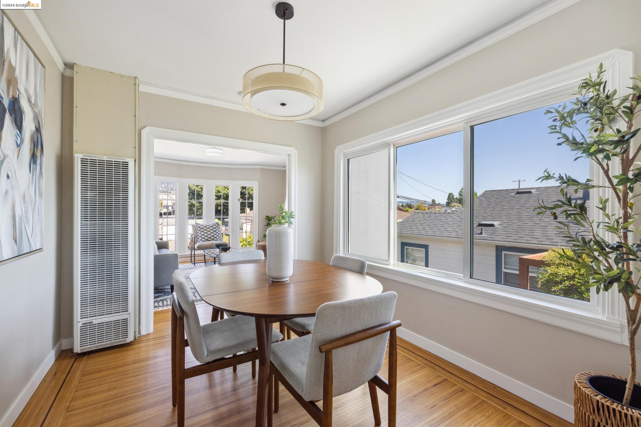 Detail Gallery Image 17 of 44 For 904 Jackson St, Albany,  CA 94706 - 2 Beds | 2 Baths