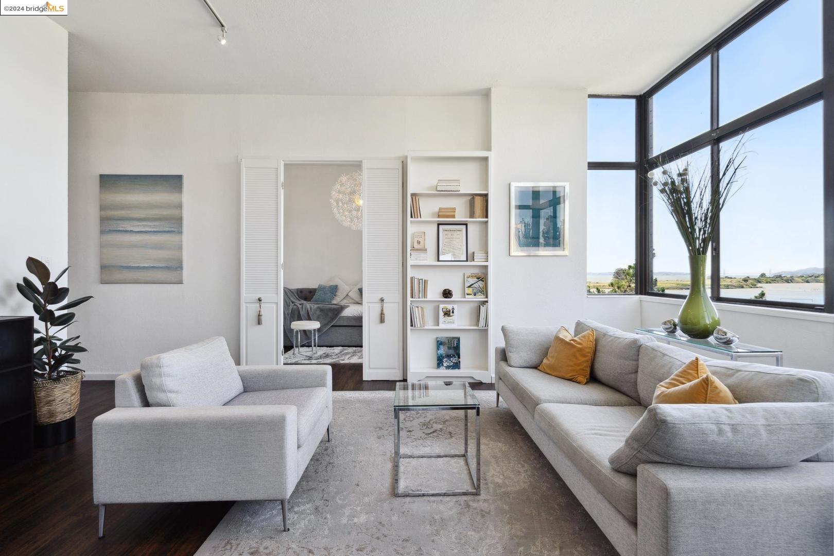 MLS: 41059169 Condo For Sale