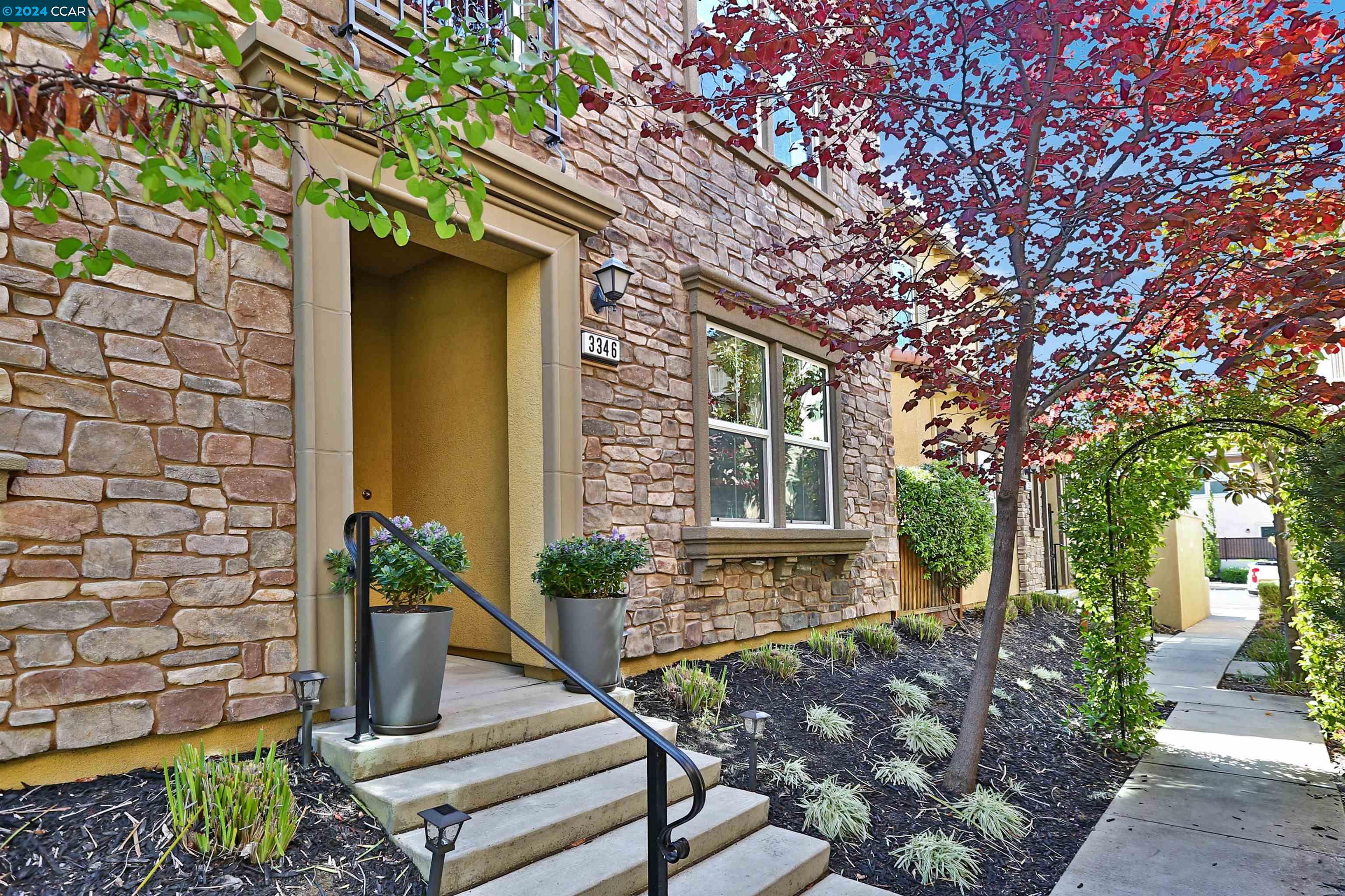 Detail Gallery Image 1 of 1 For 3346 Vittoria Loop, Dublin,  CA 94568 - 4 Beds | 3 Baths