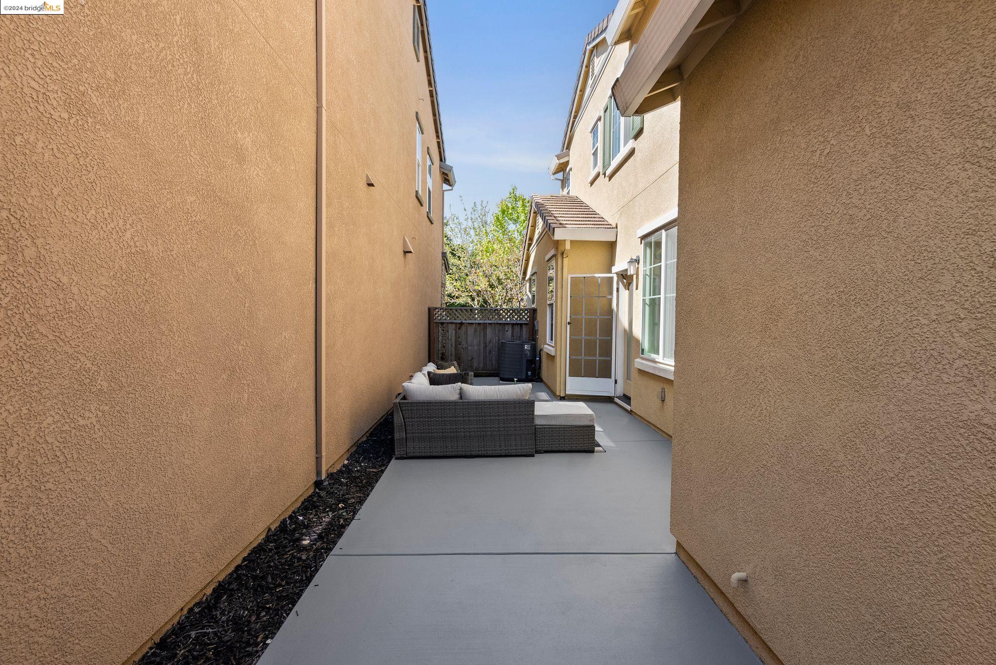 Detail Gallery Image 30 of 37 For 28545 Anchorage Lane, Hayward,  CA 94545 - 3 Beds | 2/1 Baths