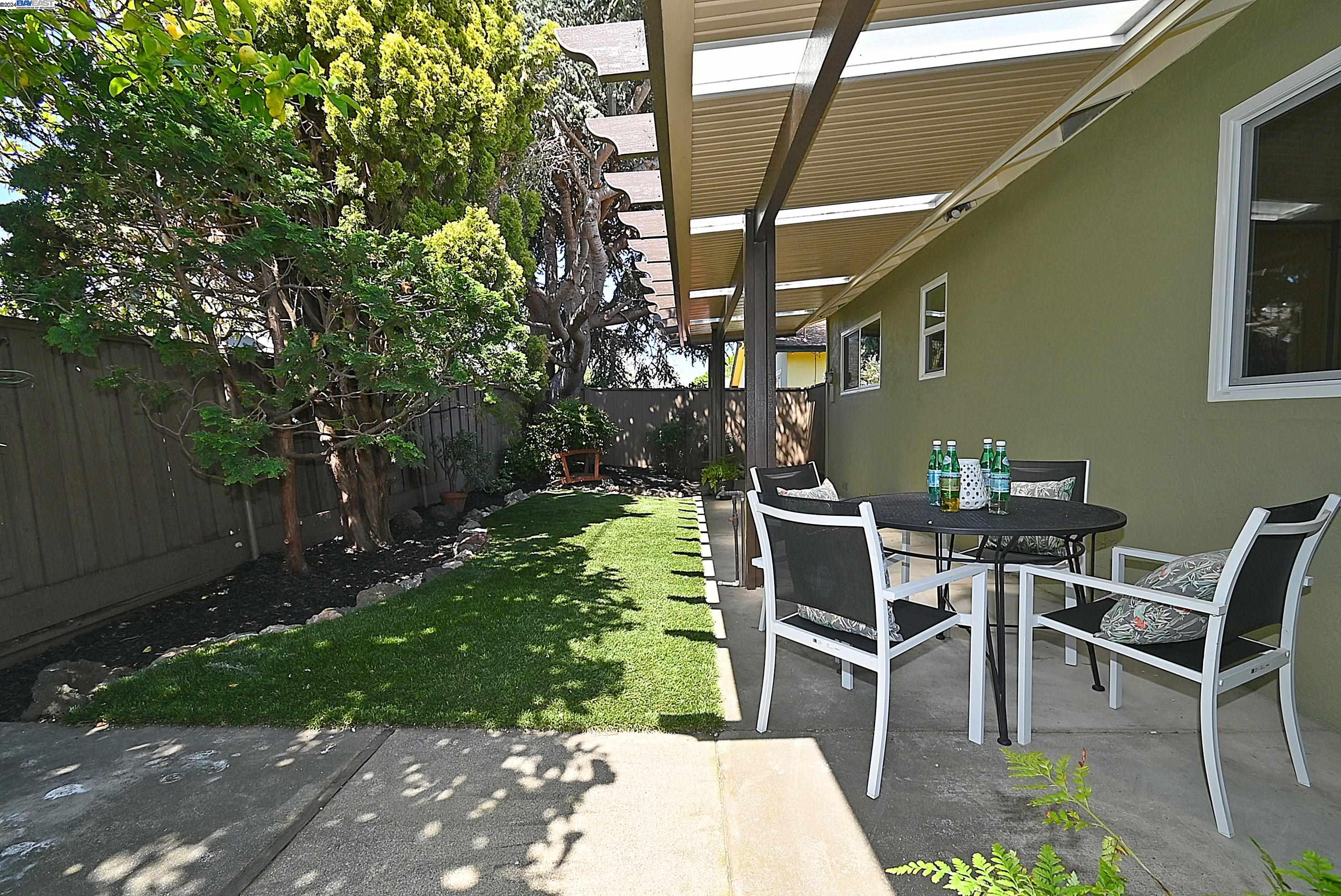 Detail Gallery Image 25 of 31 For 118 Dahlia Dr., Alameda,  CA 94502 - 3 Beds | 2 Baths